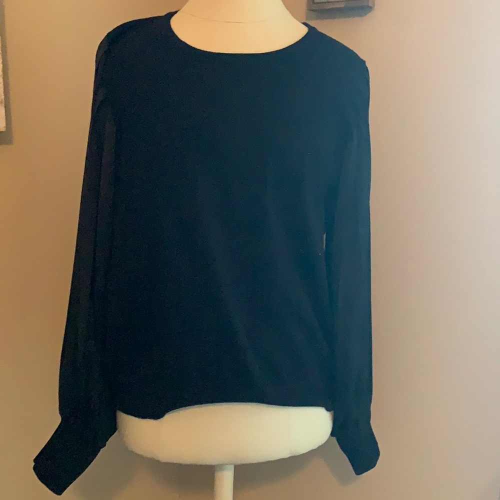 Color Eighteen Flowing sleeves black top, XL